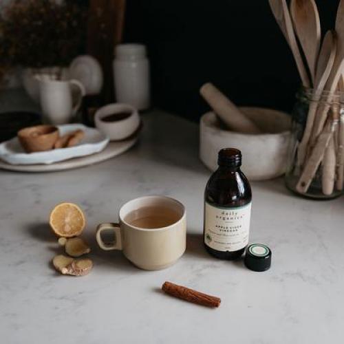 apple cider vinegar in soothing evening tea lb2